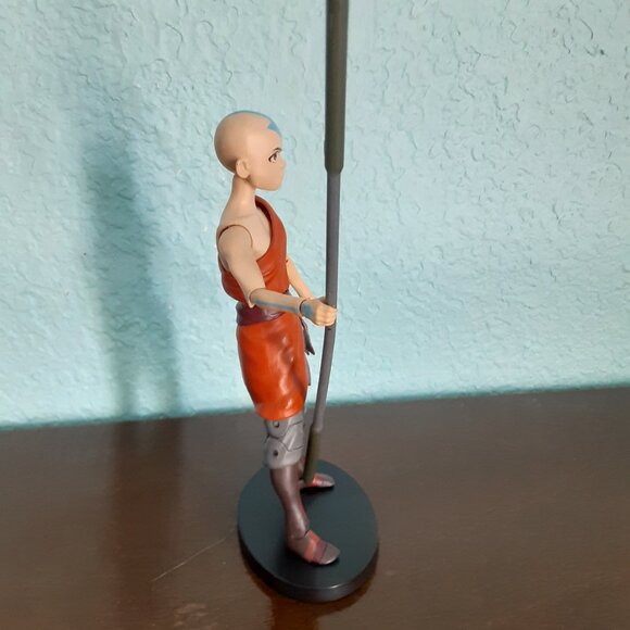 AVATAR THE LAST AIRBENDER AANG POSEABLE FIGURE DIAMOND SELECT TOYS - Picture 4 of 6